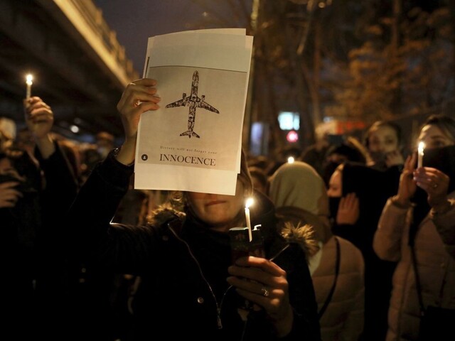 Žiadali súd pre klamárov. Protesty v Iráne podporil aj Trump