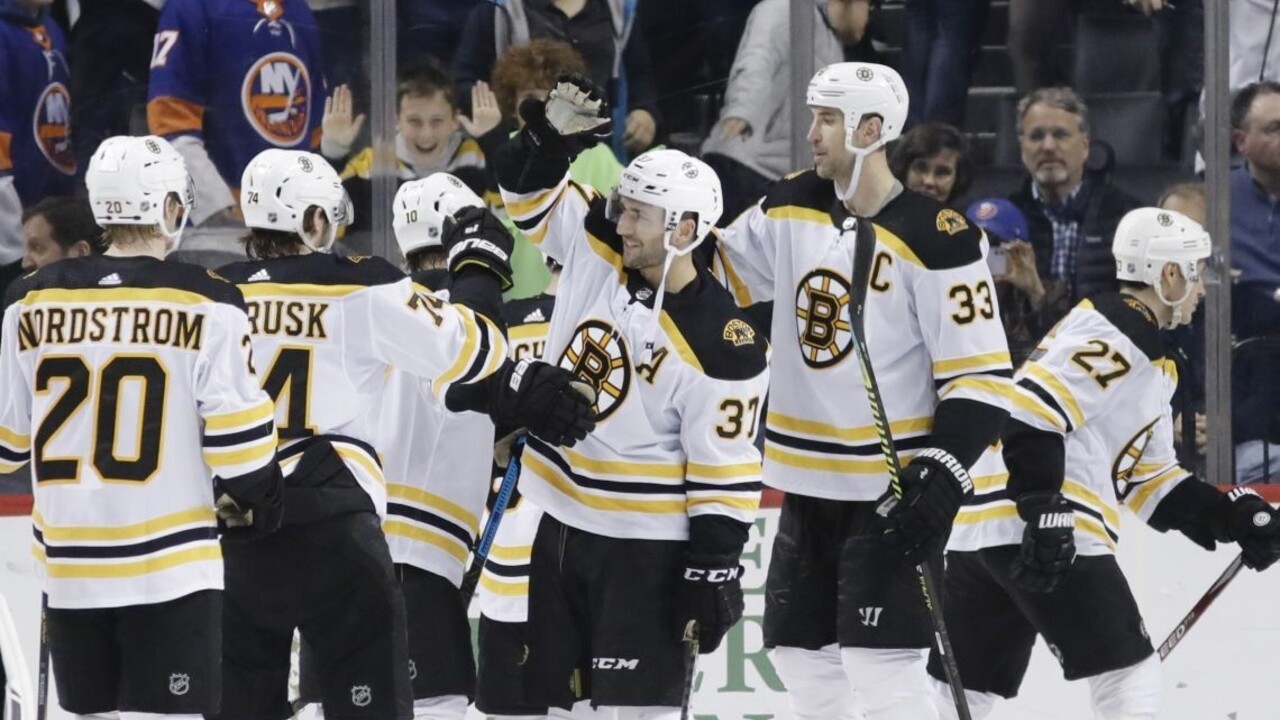 NHL: Chára sa vrátil na ľad, Tatar asistoval k triumfu Montrealu