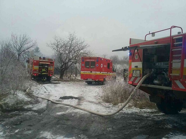 Tri mladé obete v Košiciach. Telá našli v zhorenej stavbe