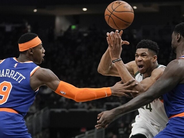 NBA: 37 bodov za 21 minút. Antetokounmpo žiaril pri výhre Bucks