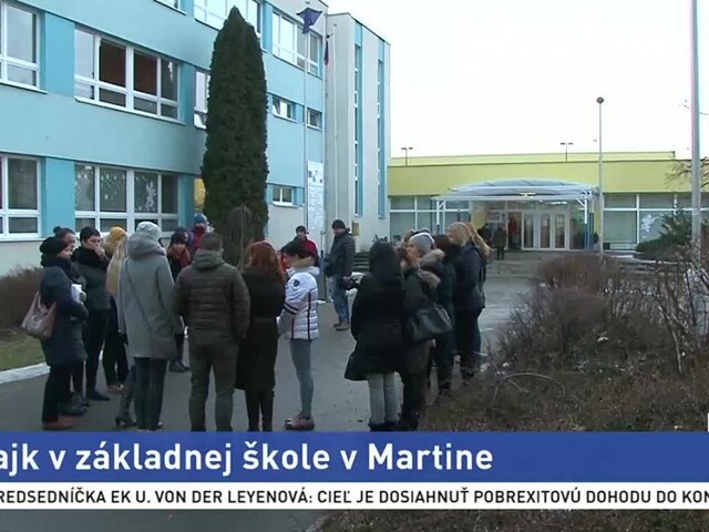 Učitelia štrajkujú, poukazujú na údajne zmanipulované voľby