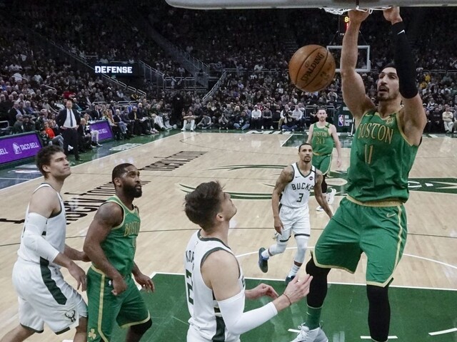 NBA: Milwaukee zdolalo Boston a vyhralo piaty duel v sérii