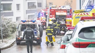 Po výbuchu vypukol požiar v centre Bratislavy, hlásia zranených