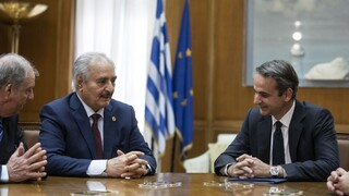 Dospejte k dohode o prímerí, vyzvalo Grécko Haftara. Má ale podmienku