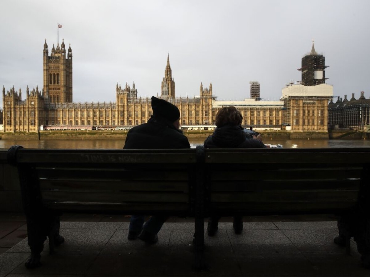 Príhovor, odpočítavanie, svetelná šou. Británia sa chystá na brexit