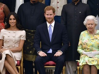 Prídu o tituly, vrátia milióny. Palác rozhodol o Harrym a Meghan