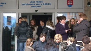 Slovenská ekonomika sa spomalila, no veľké prepúšťanie nehrozí