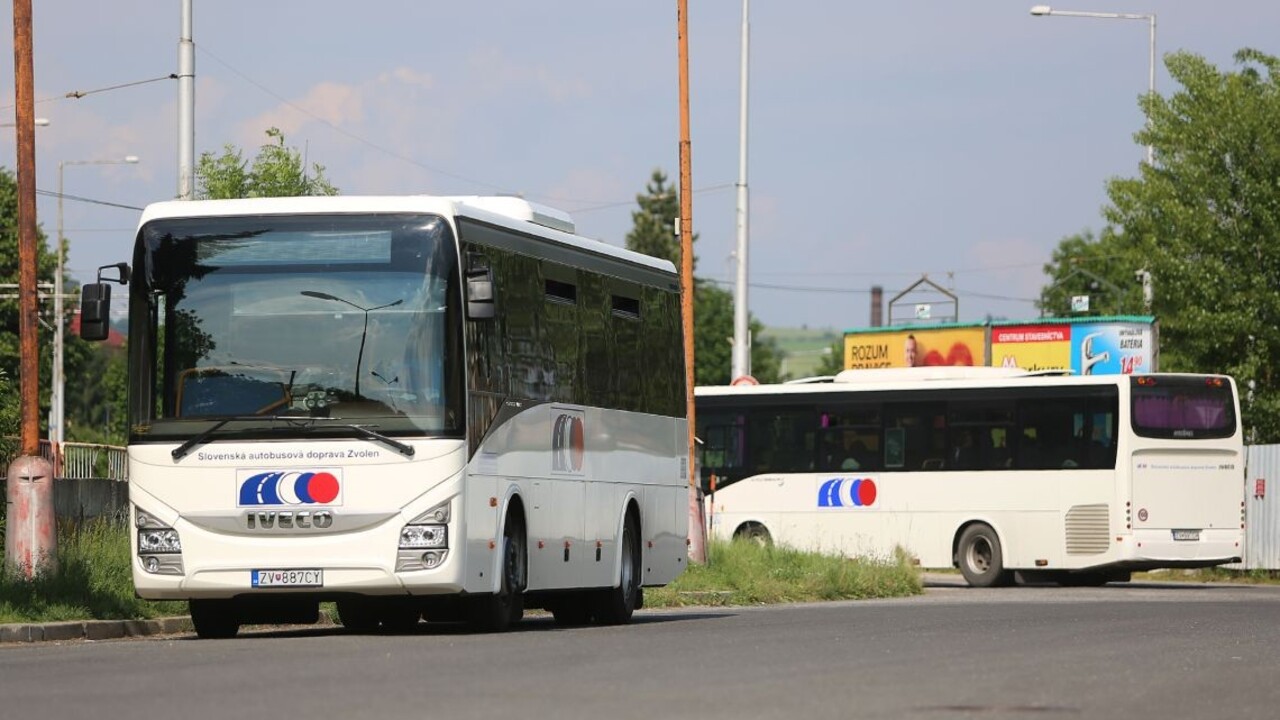autobus SAD Zvolen (1140px) TASR/Branislav Račko