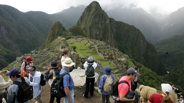 Machu Picchu ničili turisti. Ruiny budú strážiť kamery a drony