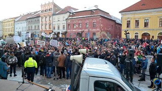 Kamene a mačety? Polícia reagovala na správy o proteste v Levoči
