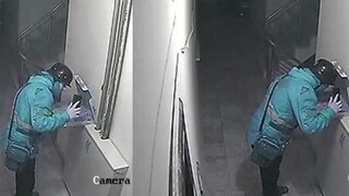 Zákazníkovi napľul na pizzu, prokurátor žiada 18-ročný trest