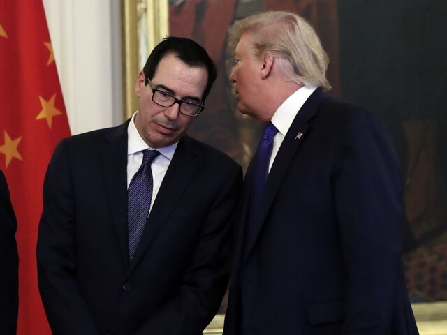 Trumpov minister sa v Davose obul do Grety. Posiela ju do školy