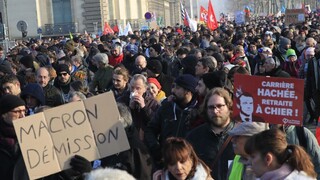 Reforma je stále predmetom rokovania, protesty pokračujú