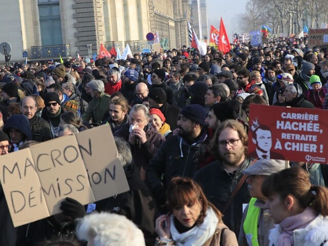 Reforma je stále predmetom rokovania, protesty pokračujú