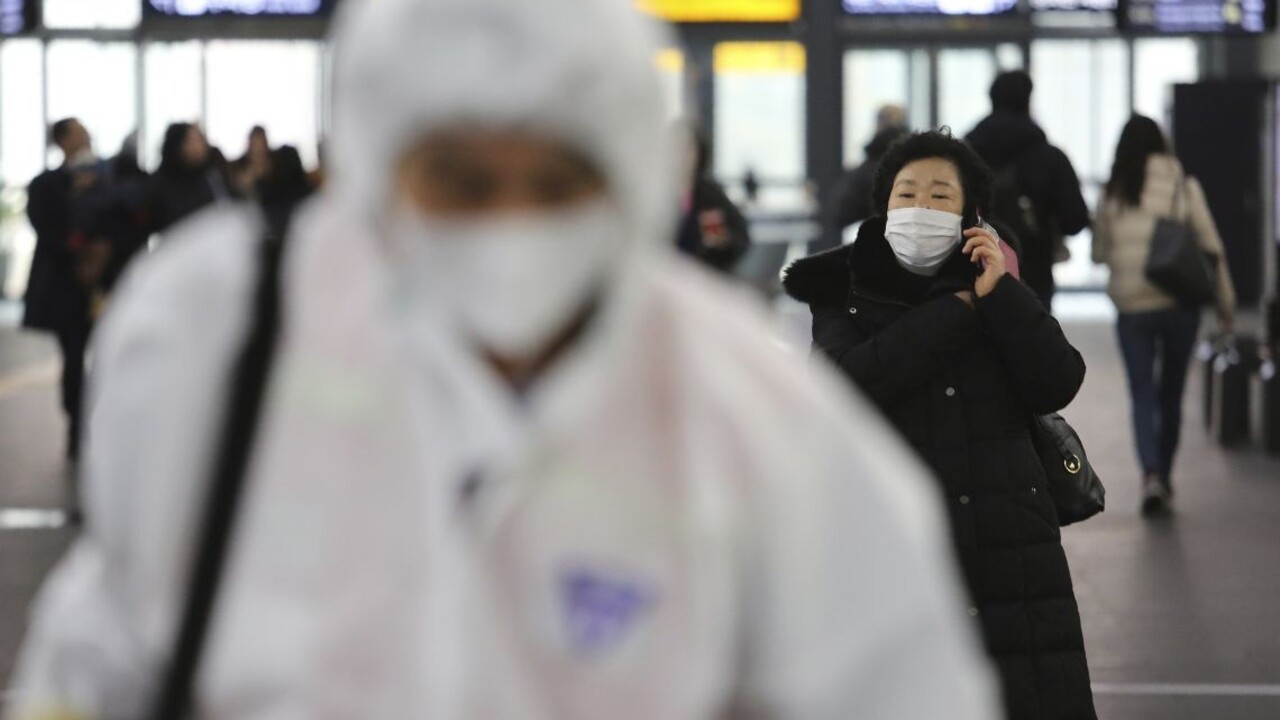 Testy boli negatívne. Čínsky koronavírus v Británii nepotvrdili