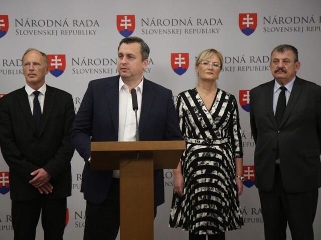 Diaľnice, zdravotníctvo, školstvo. Strana SNS predstavila program