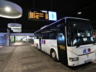 Za krízu s autobusmi nemôže vláda ani štát, reagoval rezort na SaS