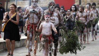 Zničili nám krajinu. Deň Austrálie sprevádzali oslavy aj protesty