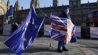 Ekonómovia sa obávajú brexitu, rizikový je koniec roka