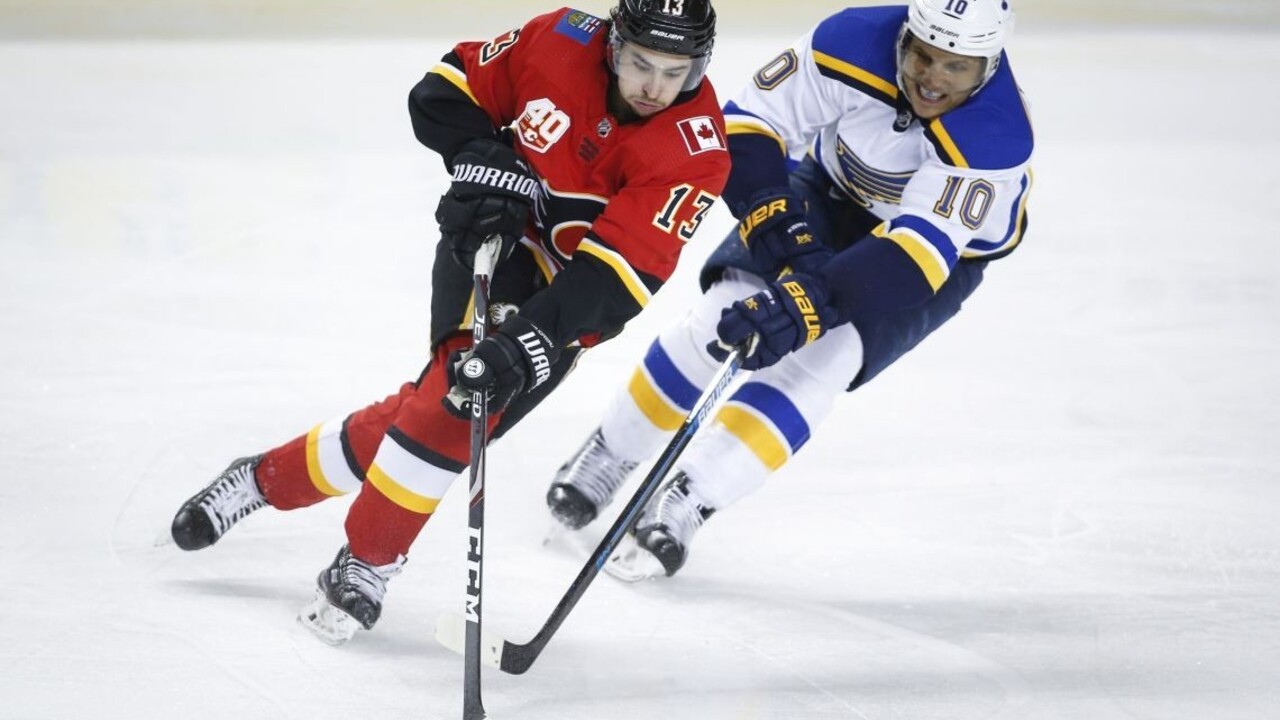 NHL: St. Louis Blues ukončili sériu prehier, tesne zdolali Calgary