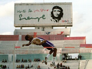 Legendárny skokan Javier Sotomayor príde do Banskej Bystrice