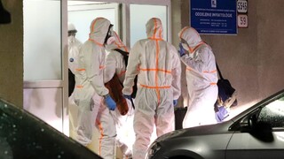 V lietadle s evakuovanými Slovákmi mohli byť desiatky nakazených