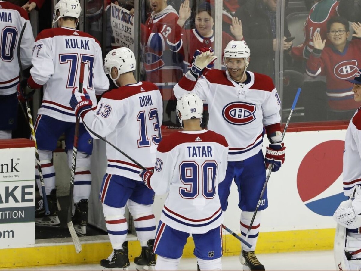 NHL: Tatar pokoril 50 bodov, Fehérváry s víťazným návratom