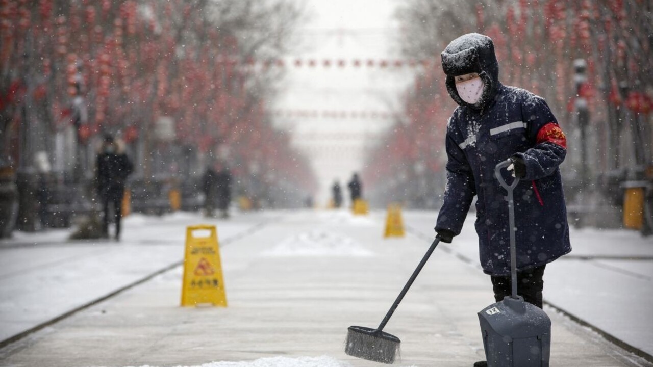 Česi napokon pomôžu aj materiálne, Číne pošlú rúška i respirátory