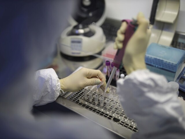 Experimentálny liek má pomôcť s koronavírusom. Žiadajú o patent