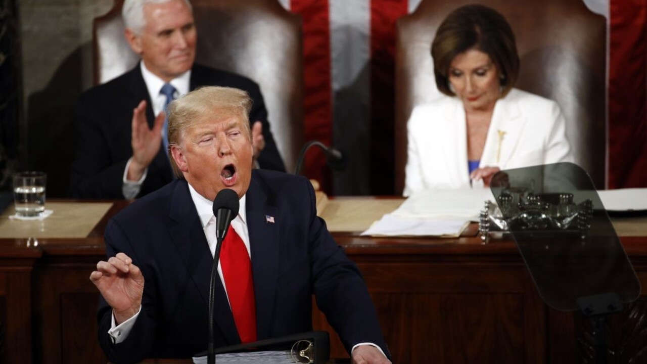 Otec zabitej dievčiny neudržal emócie. Narušil Trumpov prejav