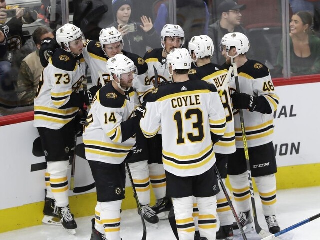 NHL: Bruins sú na čele. Halák vychytal víťazstvo nad Capitals
