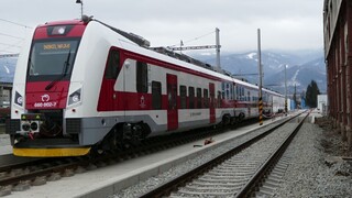 vlak Vrútky železničná stanica (1140px) TASR/Erika Ďurčová