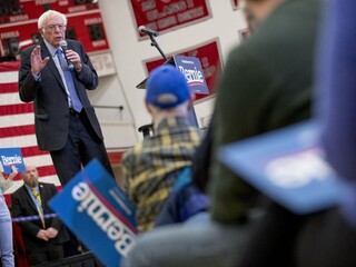 Sanders v primárkach v Iowe neuspel, výsledky chce napadnúť