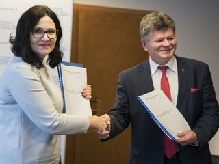 Podpísali vzorový pracovný poriadok pre pedagógov, má zmeny