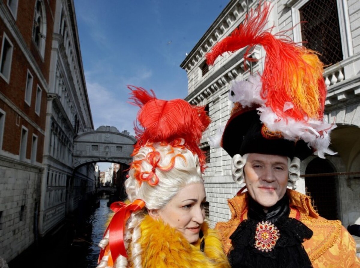 italy-venice-carnival-45252-db1b4db2d77d44d9ad04310a841119df_ac02e46e.jpg