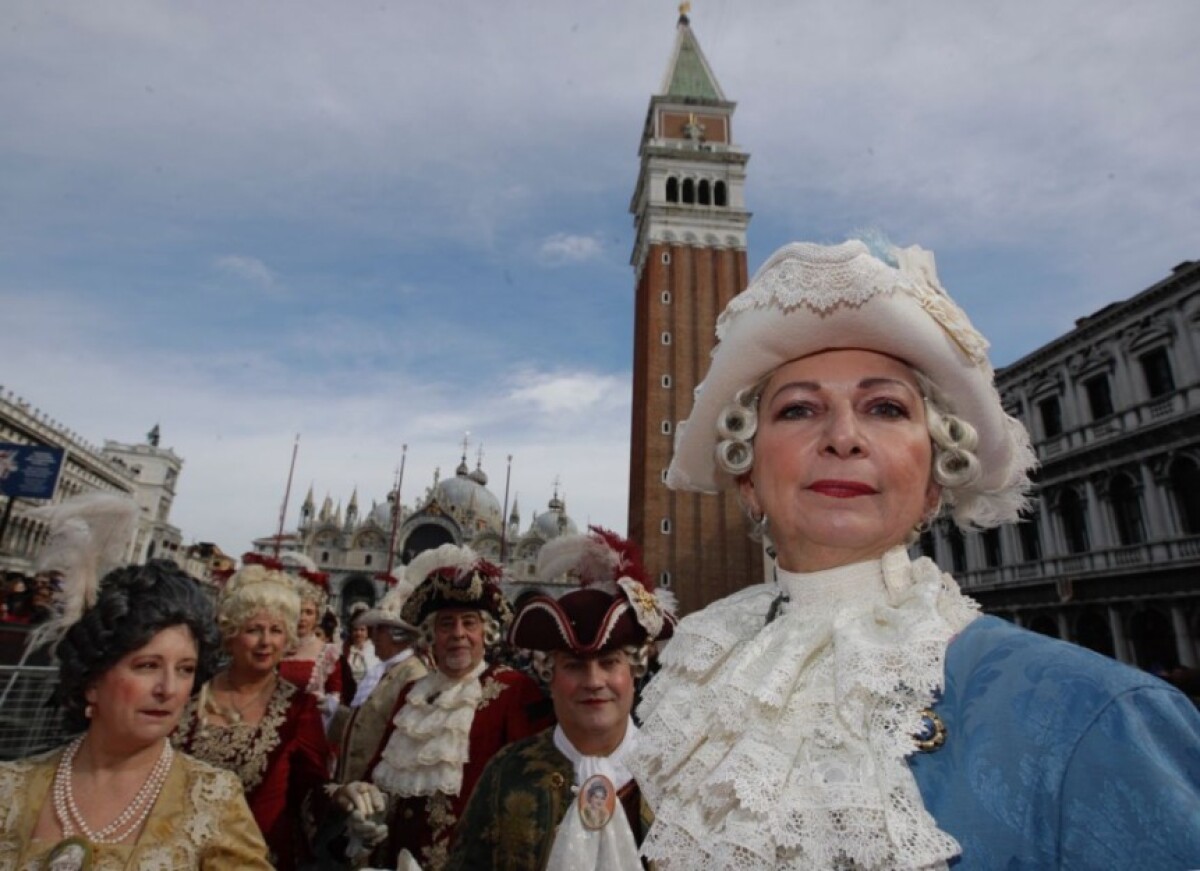 italy-venice-carnival-77428-0a9af83739494c46a3ae586db9df14d7_44fe694c.jpg