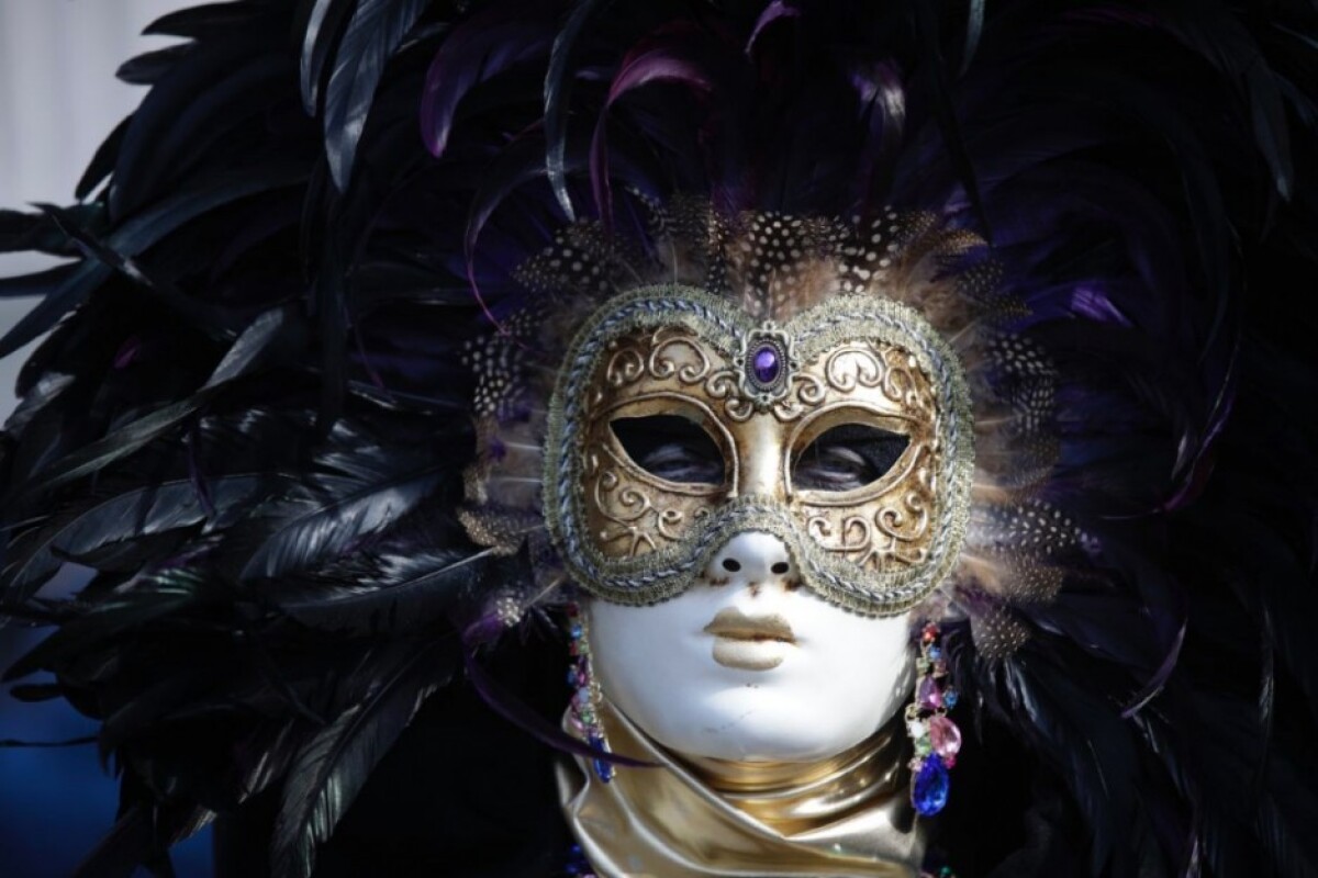italy-venice-carnival-59448-4ea9d11aa8354b9c997b8b527c00cc96_90282c96.jpg