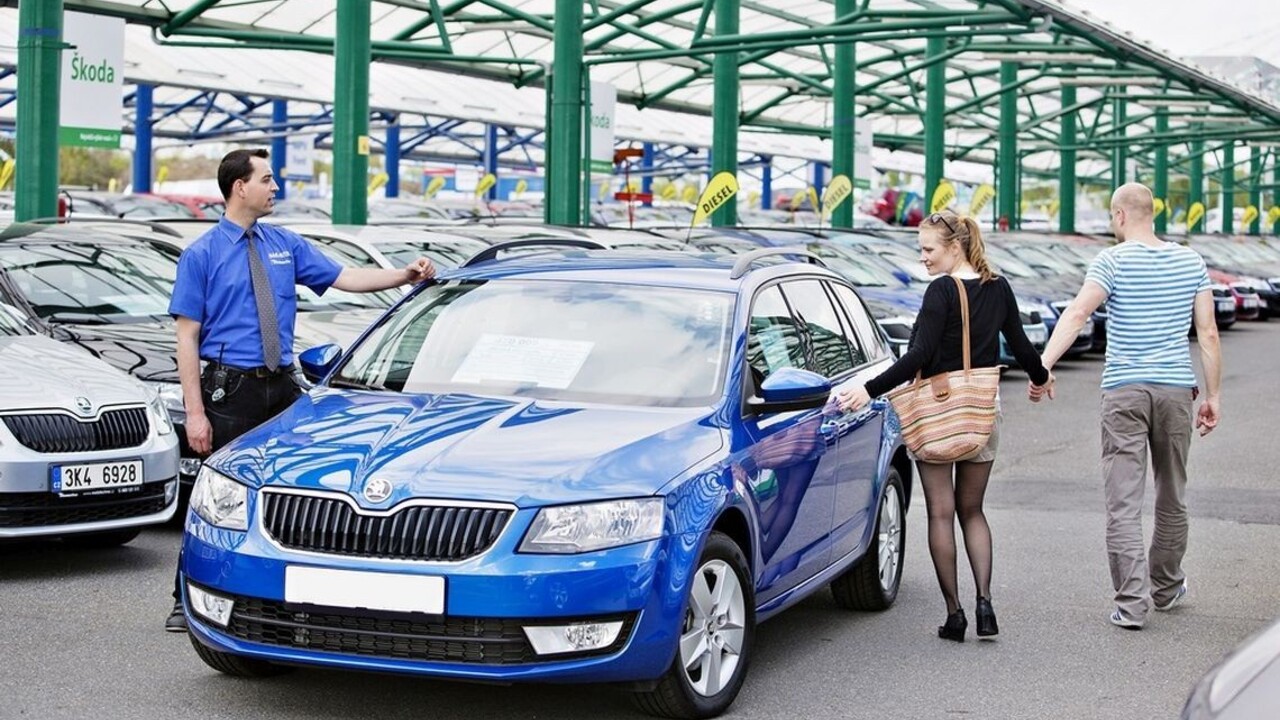 Valentínska analýza: Pre mužov predstavuje auto skôr srdcovú záležitosť, ženy v ňom vidia praktického pomocníka