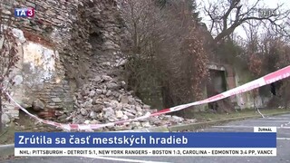 Časť mestských hradieb sa zrútila, zosuvy môžu pokračovať