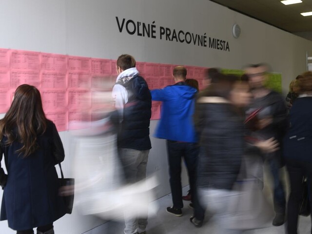 Strach o prácu na Slovensku narastá. Až 37 percent ľudí sa obáva výpovede, situácia je najhoršia od čias pandémie