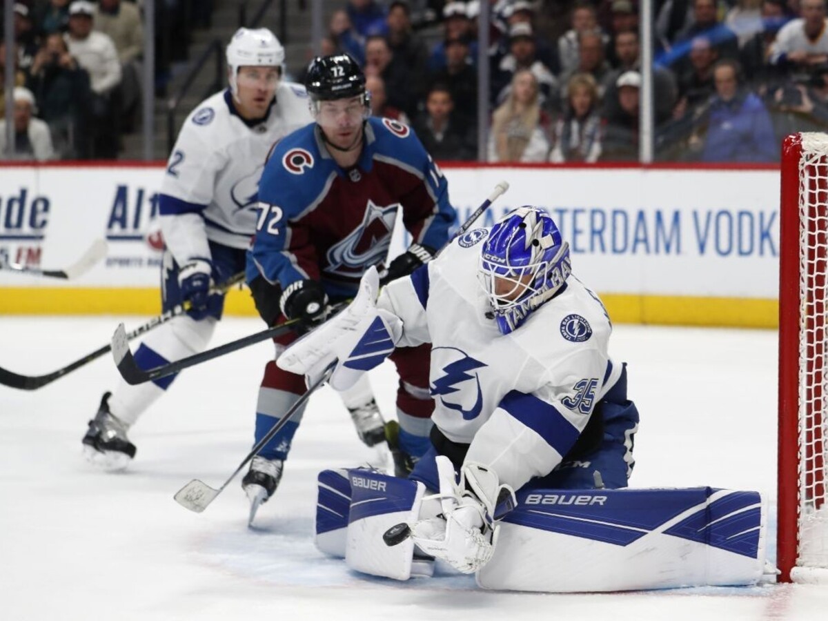 NHL: Tampa natiahla víťaznú sériu, Černák rozdával bodyčeky