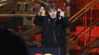 V Londýne udeľovali Brit Awards, nováčikom roka je mladý Škót