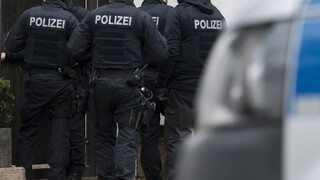 Z Nemecka hlásia viacero obetí, zomreli po streľbe v baroch