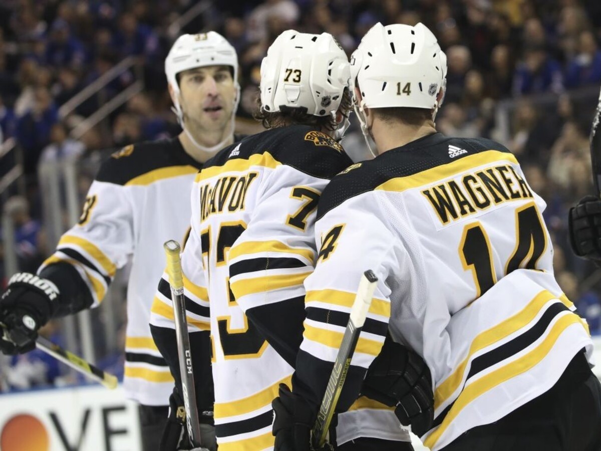 NHL: Boston s Chárom potvrdil pozíciu lídra, bodoval Pastrňák