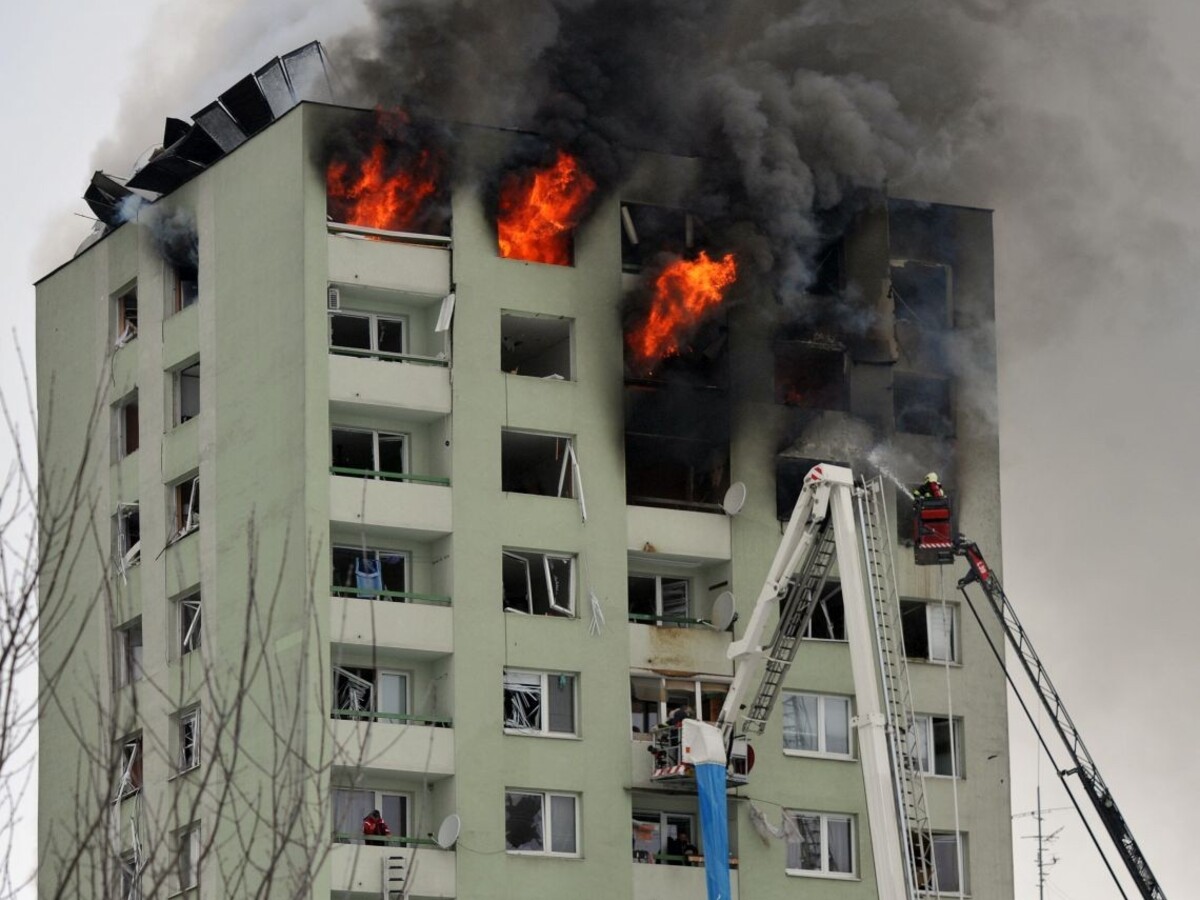 Uzavreli verejnú zbierku pre ľudí z bytovky. Toto je výsledná suma