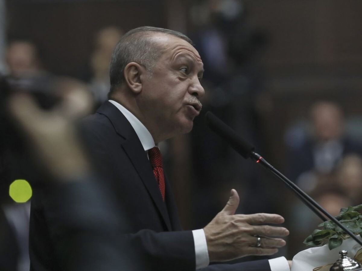 Protureckí sýrski bojovníci sú na území Líbye, potvrdil Erdogan