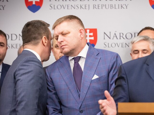 Koalícia sa neskončila, vyčíta Fico bugárovcom. Majú prísť hlasovať