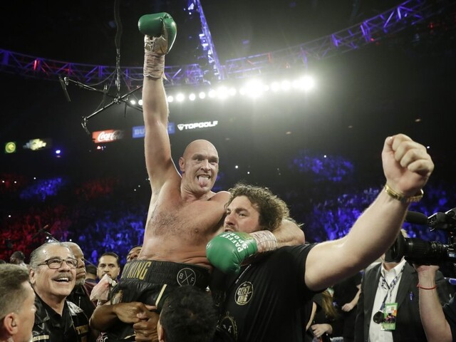 Fury pokoril Američana Wildera a stal sa novým šampiónom WBC