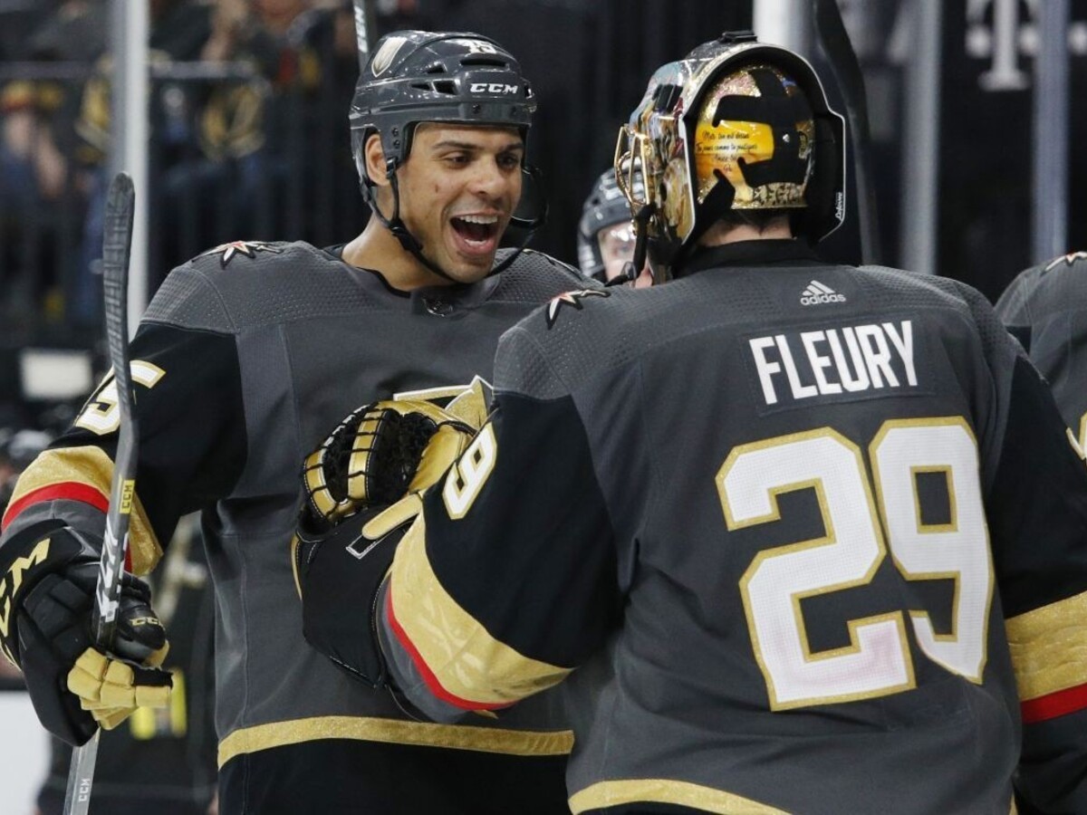 NHL: Vegas natiahol sériu víťazstiev, piaty shutout Fleuryho