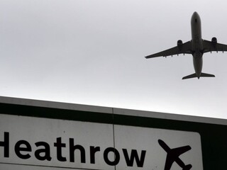Nová dráha na letisku Heathrow nebude, zamietol ju súd